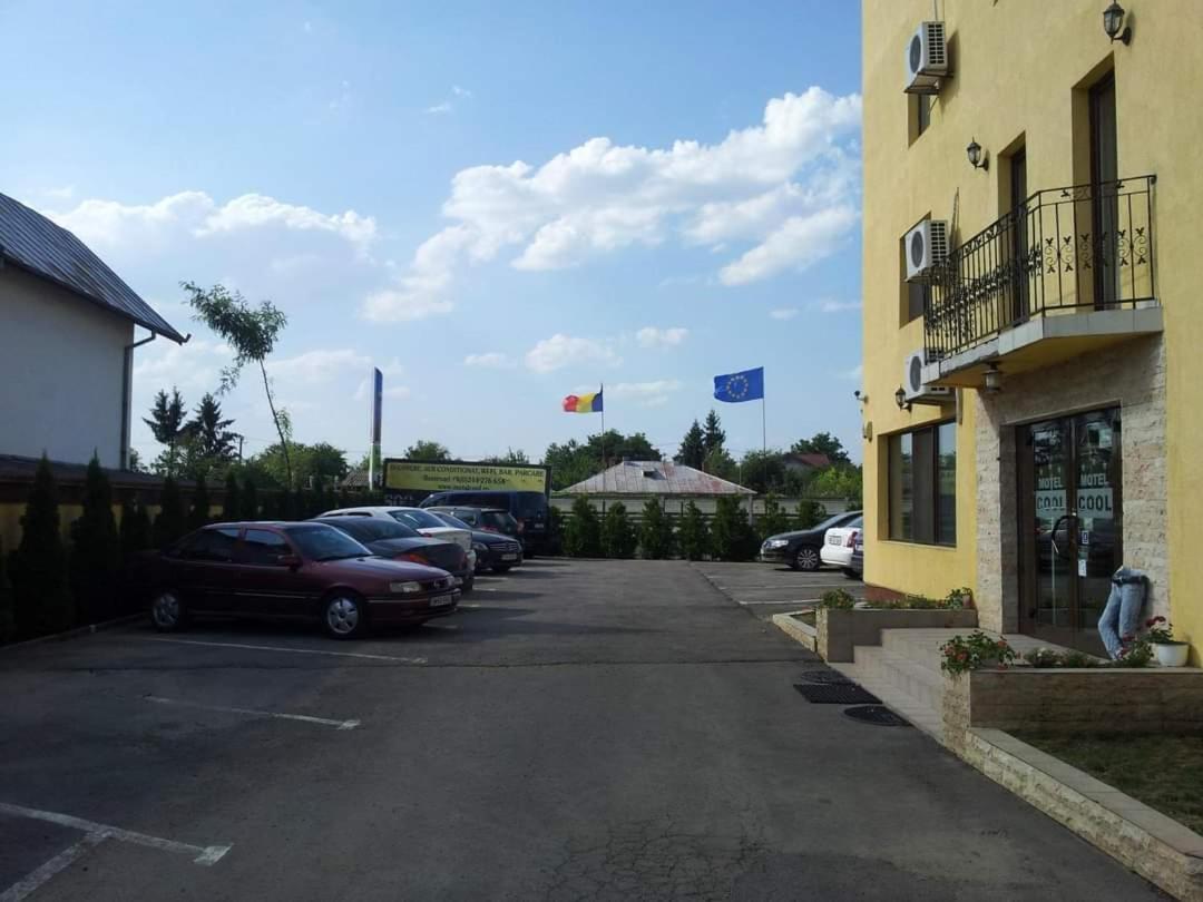 Motel Cool Bărcăneşti 외부 사진