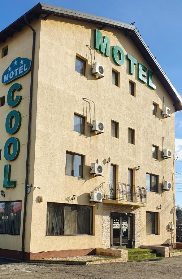 Motel Cool Bărcăneşti 외부 사진